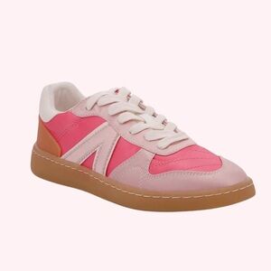 Mia Vesta Sneaker